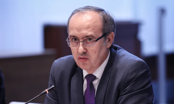 Hoti e quan  mashtruese  deklaratën e Rizvanollit  Kosova importon rrymë nga vende që përdorin gazin rus