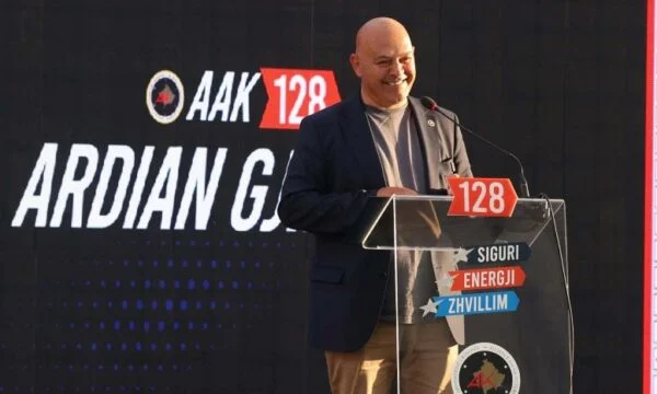 Gjini  Me ne rrugët kryhen për 18 muaj  me buxhetin aktual s bëhen as për 10 vjet