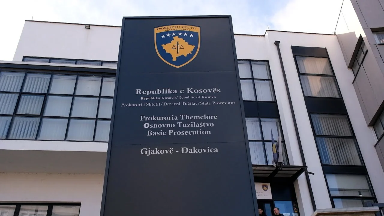 sulmi-me-kallash-ndaj-autobusit-me-udhetare-ne-malisheve-prokuroria-del-me-detaje
