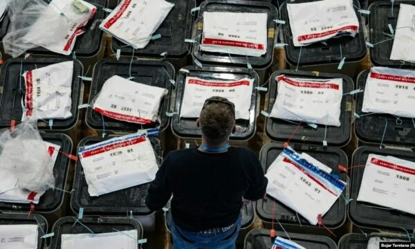 Përfundon numërimi i votave nga përfaqësitë diplomatike   VV e para me mbi 83   PDK 7 13   LDK 6 60 