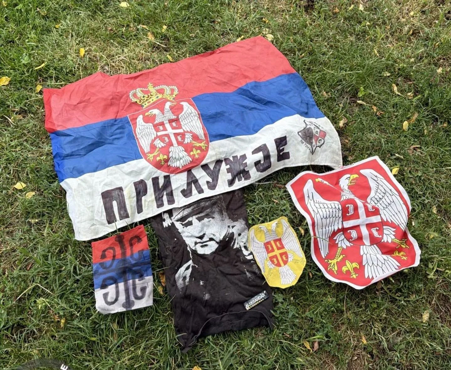 Bastisje në Leposaviq e Vushtrri  Policia sekuestron arsenal armësh
