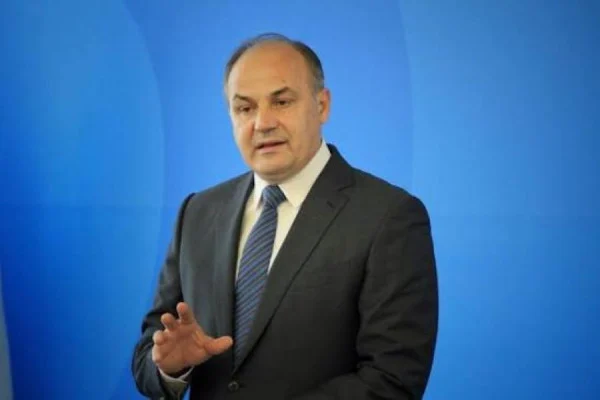 kosova-po-izolohet-hoxhaj-kerkon-rikthimin-e-dialogut-strategjik-me-shba-ne