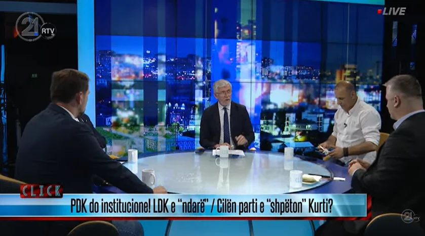  Ti po i fantazon gjërat   Demaj përplaset me Muhaxherin në debat