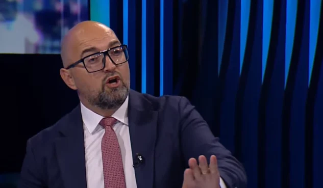Florent Zeqaj  Kurti ka deklaru  Na çdo 6 muaj duhet me shku në zgjedhje deri të kryen mandatin Trump