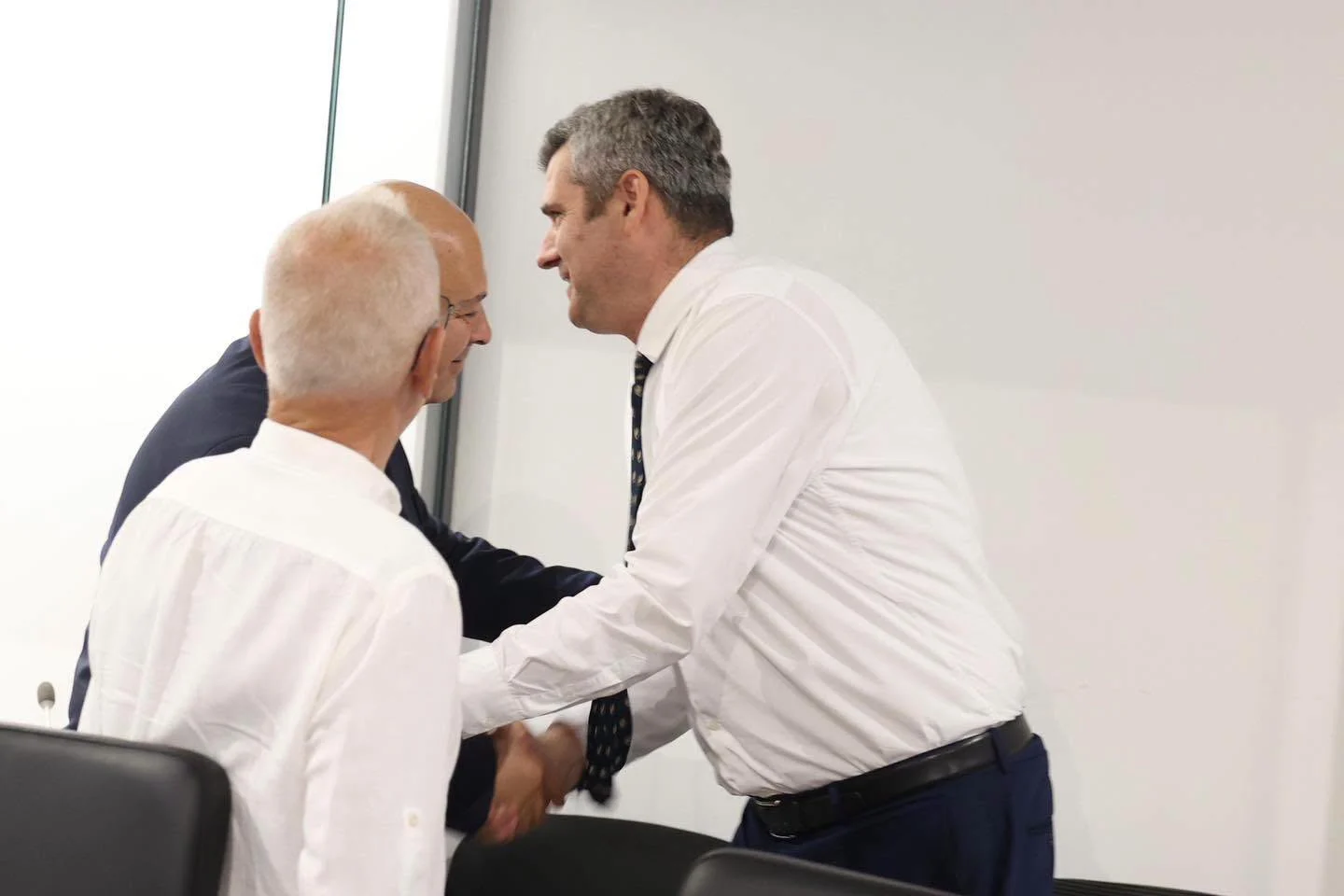 Gjini zhvillon takim me Bordin e ZRRE së  Nevojiten vendime strategjike për të garantuar sigurinë energjetike