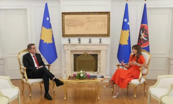 Albulena Haxhiu dekreton Zejnullah Gashin si Kryeprokuror të ri të Shtetit