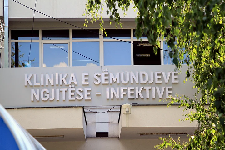 Rreth 20 persona dyshohet se u helmuan në disa pika të një rrjeti të picerive në Prishtinë