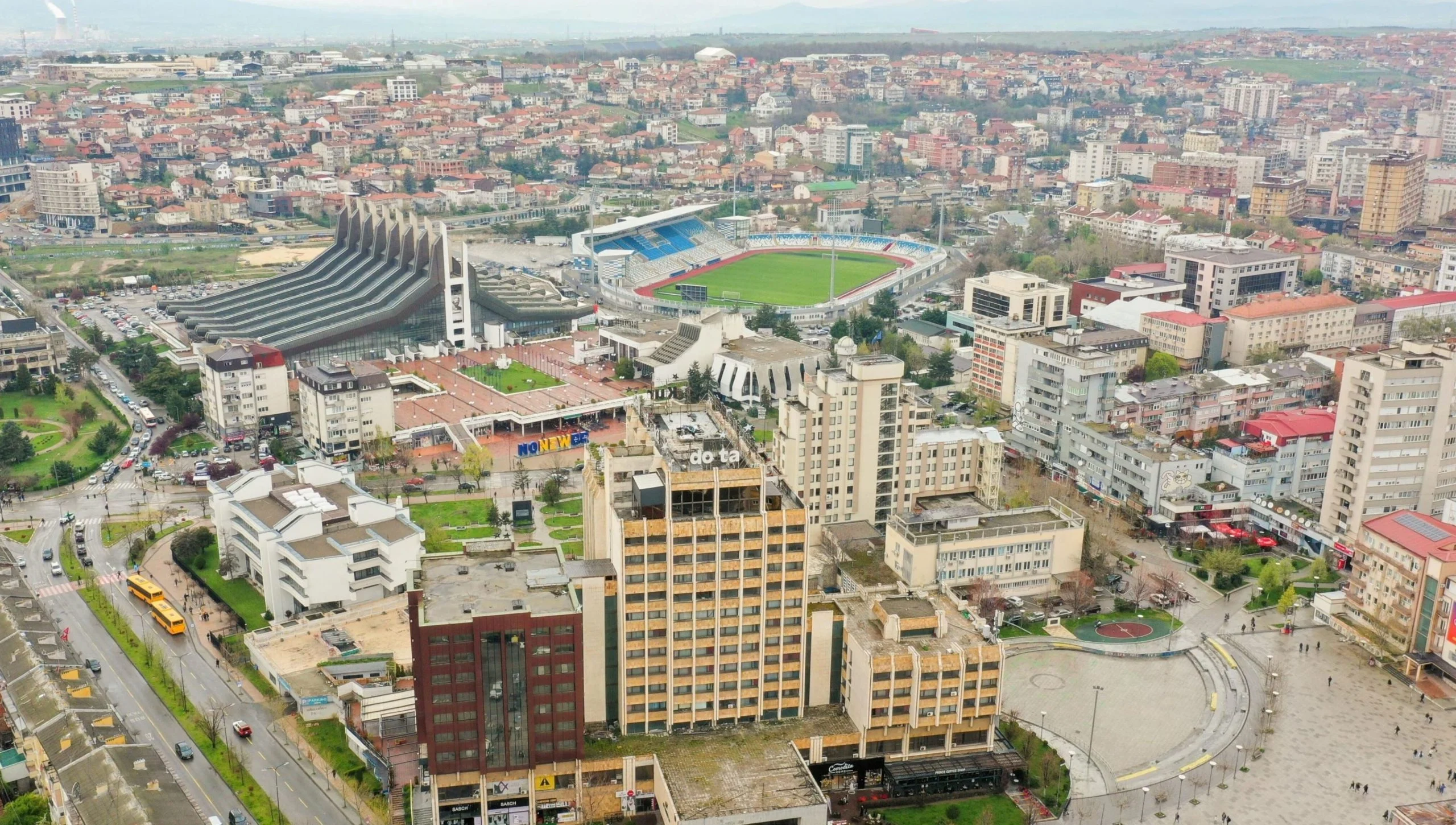 Partitë në  relaks   shteti në  krizë 