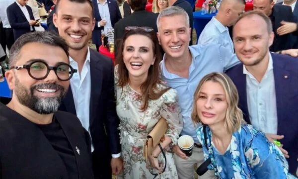 Endrit Thaçi mori pjesë në pritjen e Ambasadës Amerikane