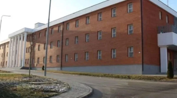 nis-mbyllja-e-qendres-se-paraburgimit-ne-gjilan-objekti-do-t-i-jepet-danimarkes-per-te-burgosurit