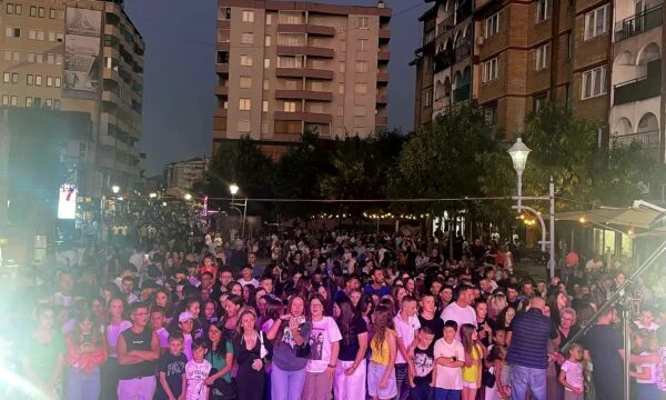 Vdekja e tre qytetarëve  Vushtrria shtyn koncertet e  Ditëve të Diasporës 2026 
