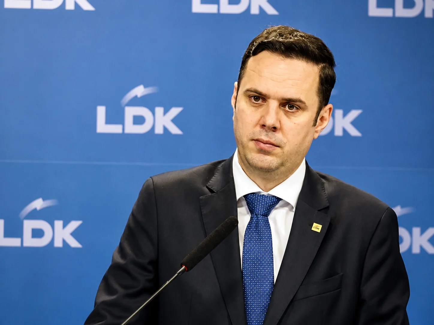 KP  Nis mbledhja e nënshkrimeve për shkarkimin e Lumir Abdixhikut